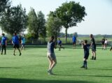 Laatste training S.K.N.W.K. JO11-1JM van seizoen 2022-2023 (partijtje tegen de ouders) (154/221)